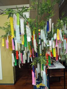 ロビーの七夕様（７月）