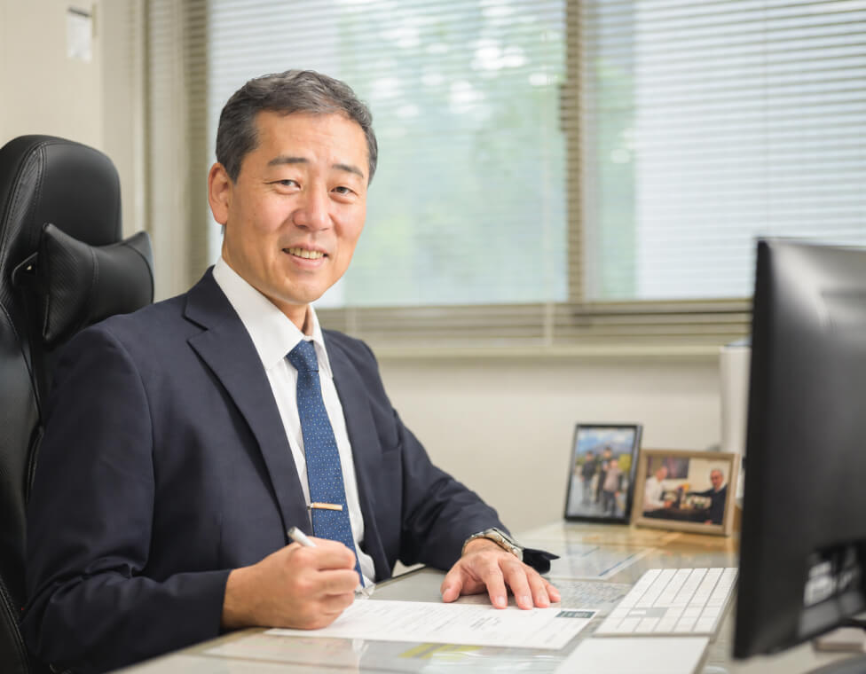 写真：山﨑 亮 教授