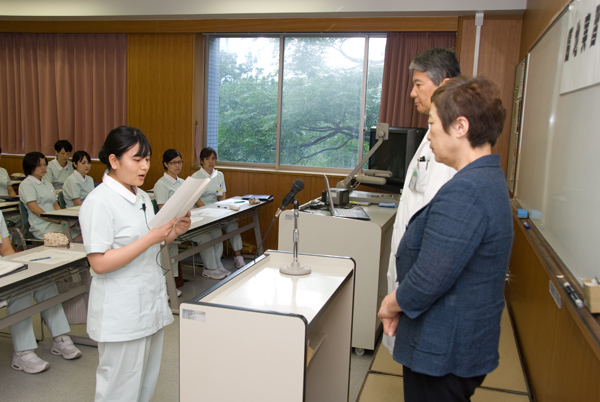 医学部看護学科で臨地実習履修認定式を開催