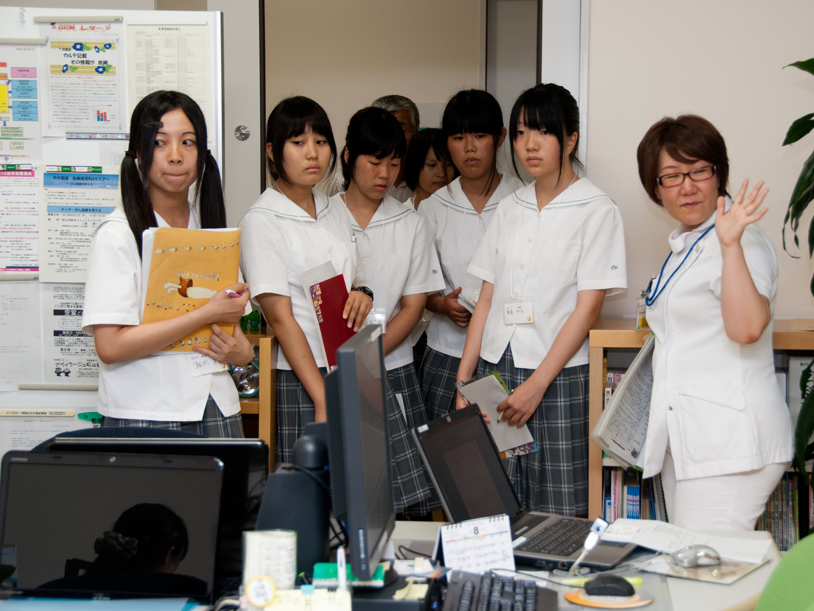 愛媛大学附属高等学校2年生が病院ボランティアの活動について学びました【8月6日(月)】