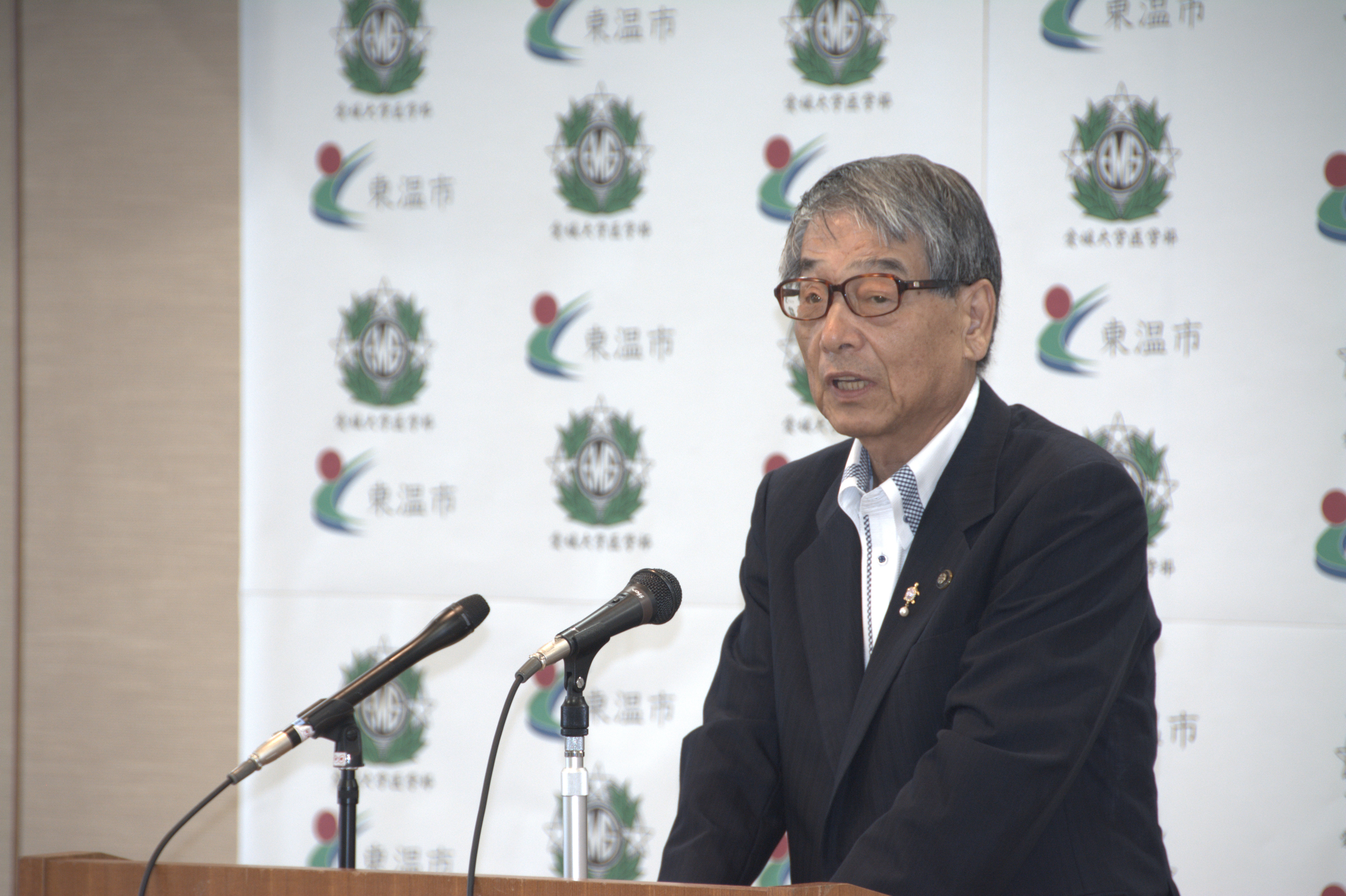 高須賀東温市長による挨拶