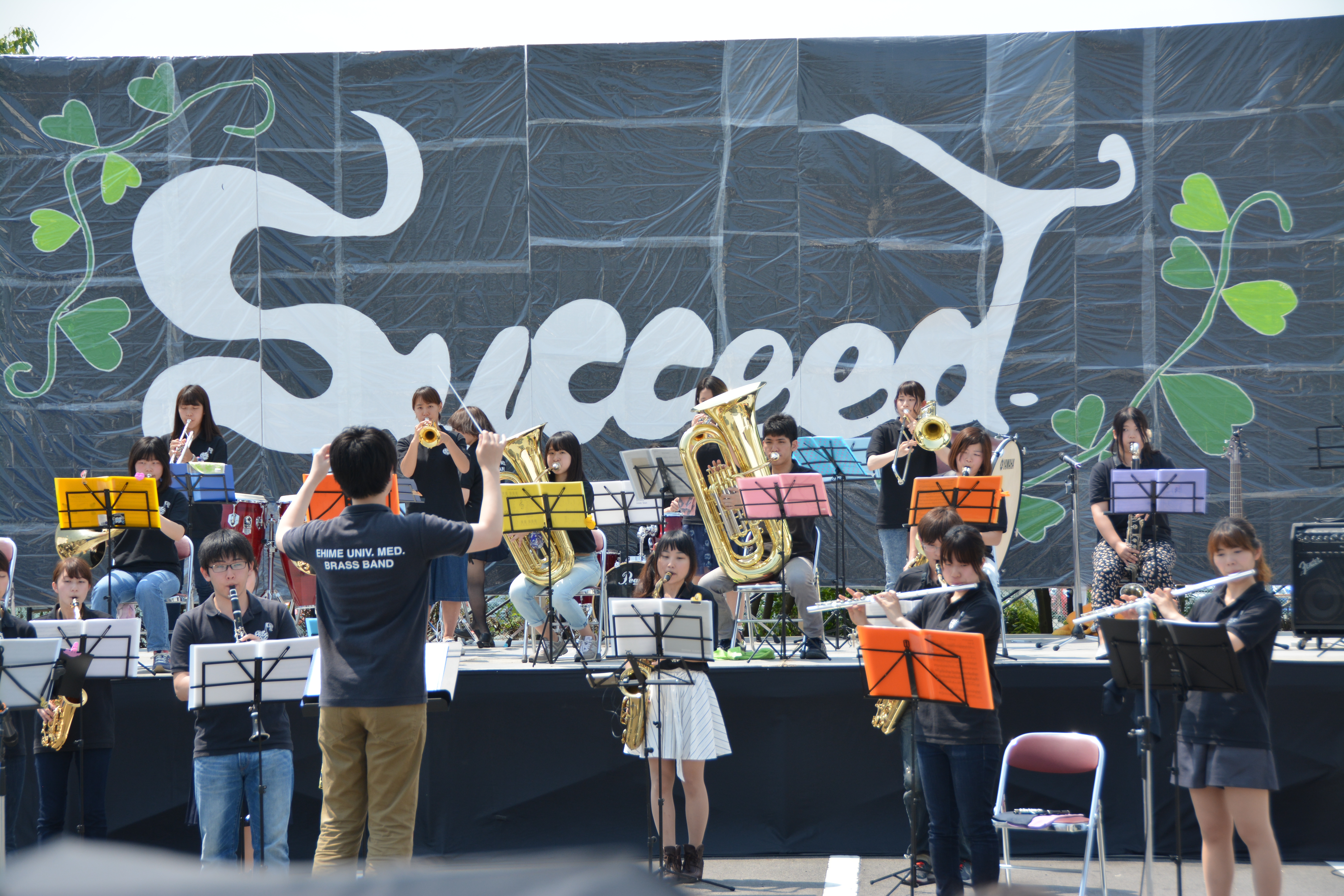 吹奏楽部の演奏
