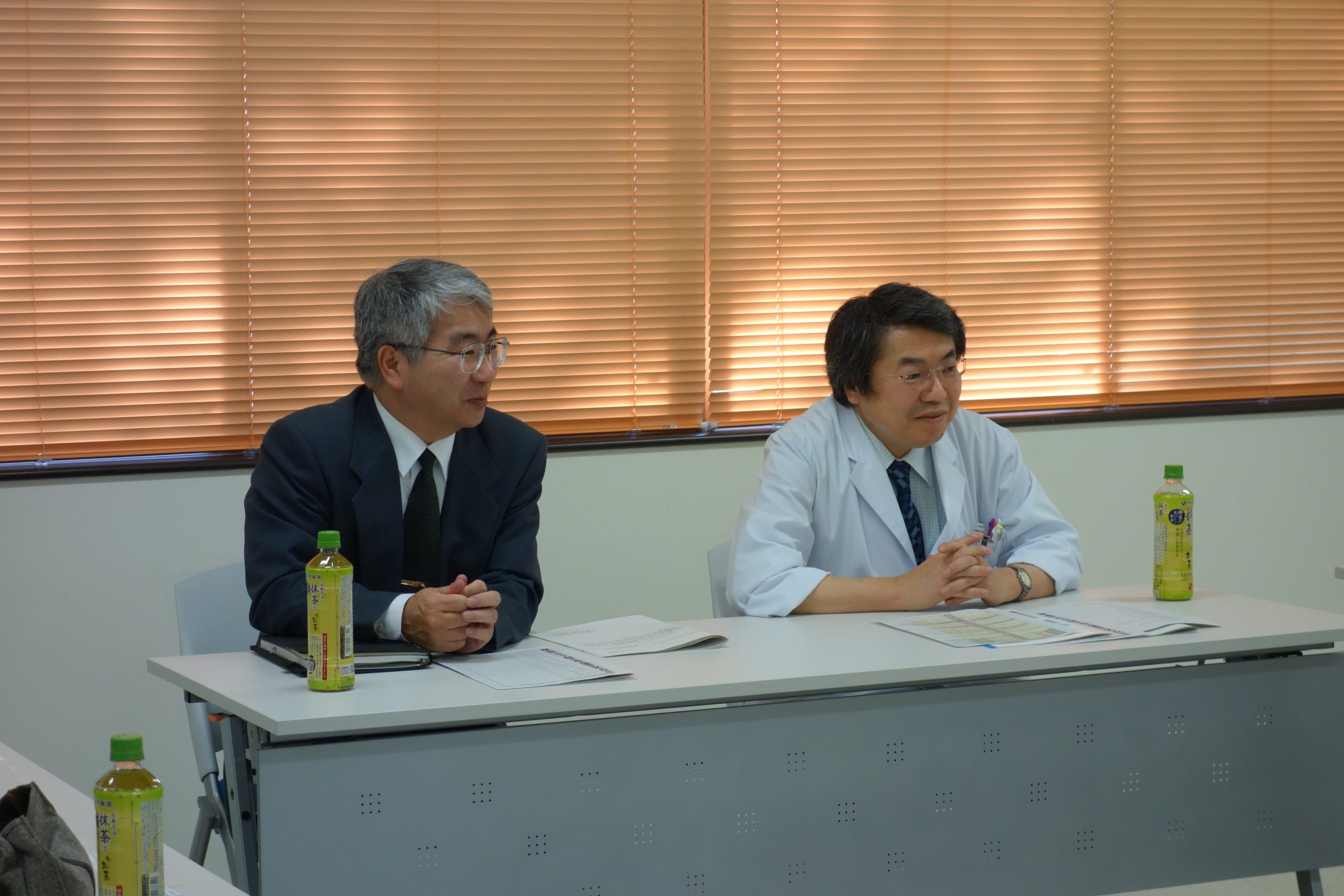 愛媛県地域医療医師確保奨学金貸費生（5年生）との意見交換会を実施しました【4月18日（火）】