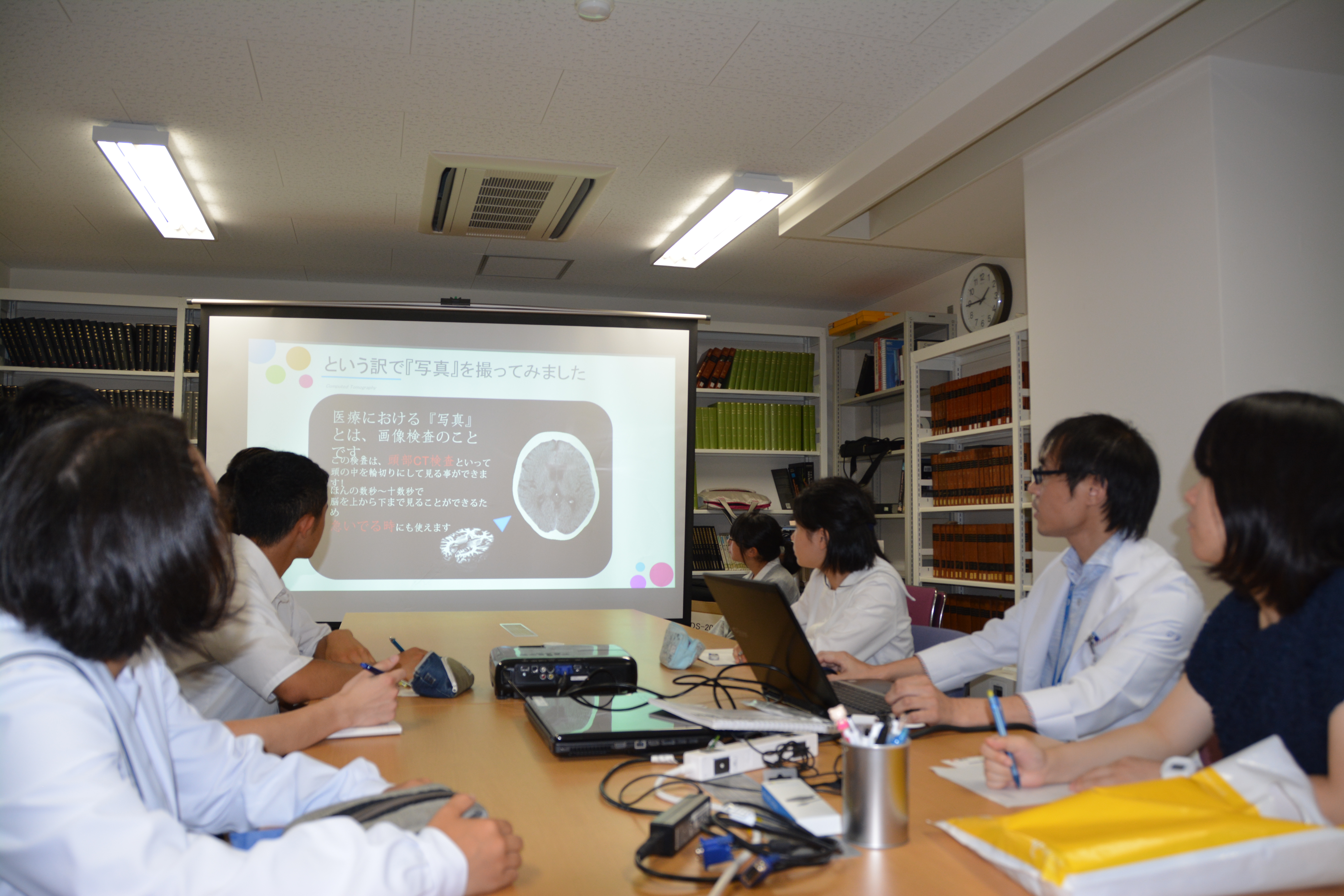 研究室訪問の様子