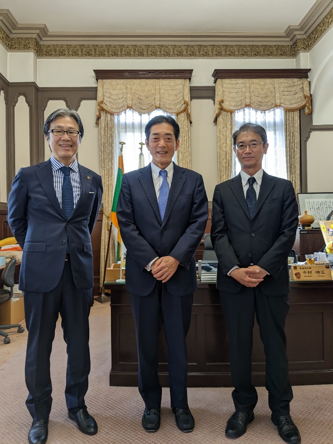 中村時広　愛媛県知事を表敬訪問しました